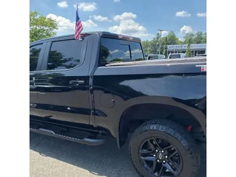 More photos of 2021 Chevrolet Silverado 1500 Crew Cab LT Trail Boss Pickup 4D 5 3/4 ft at DNX Motors Altavista, VA