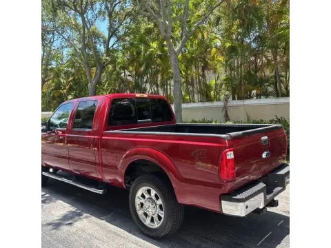 More photos of 2016 Ford F250 Super Duty Crew Cab Lariat Pickup 4D 6 3/4 ft at DNX Motors Altavista, VA