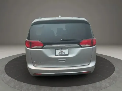 More photos of 2020 Chrysler Pacifica Touring L Minivan 4D at DNX Motors Altavista, VA