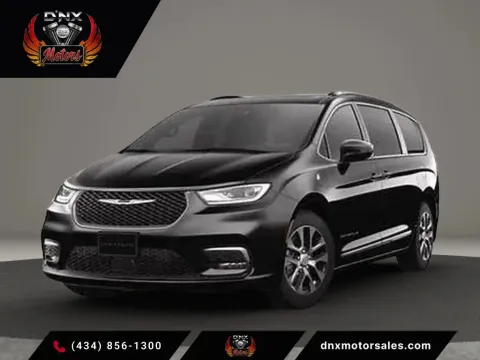 Black 2024 Chrysler Pacifica Touring L Van 4D for sale in Altavista, VA
