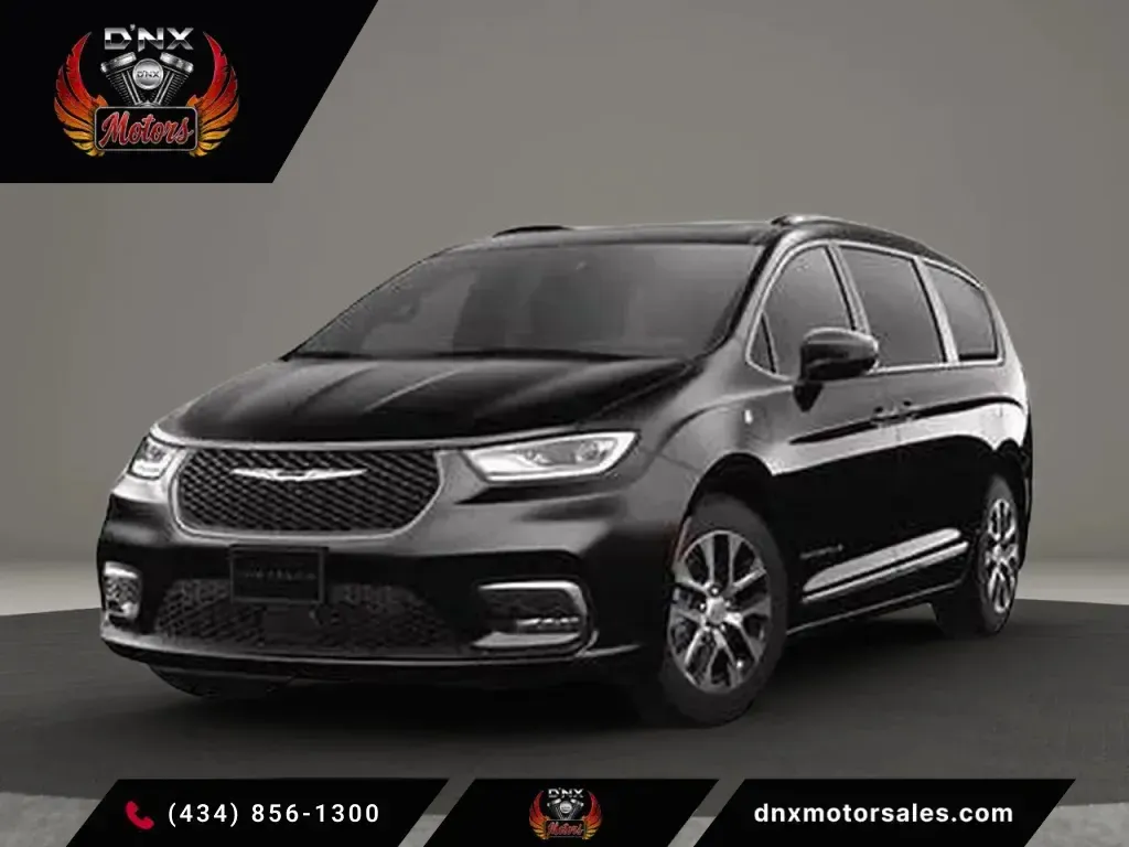 Black 2024 Chrysler Pacifica Touring L Van 4D for sale in Altavista, VA