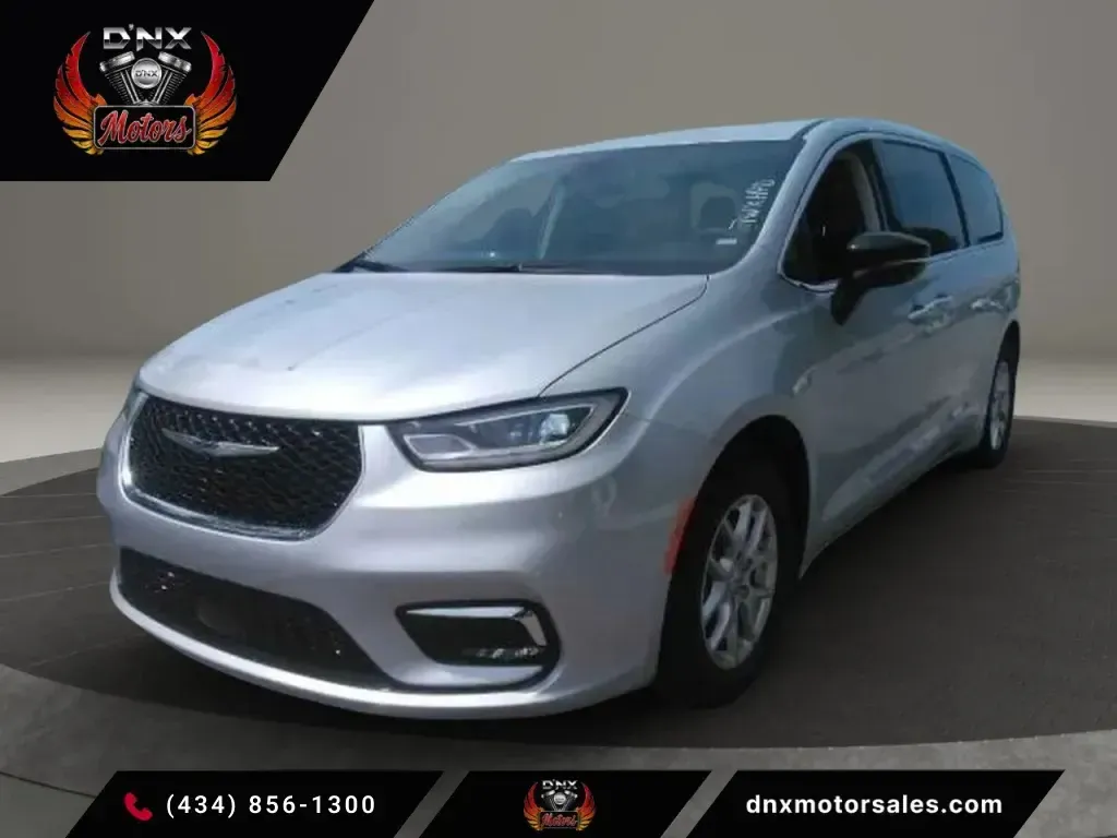 Silver 2024 Chrysler Pacifica Touring L Van 4D for sale in Altavista, VA