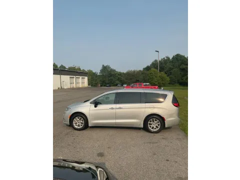 Photos of 2024 Chrysler Pacifica Touring L Van 4D for sale in Altavista, VA at DNX Motors Altavista