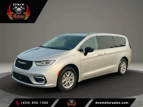 Silver 2024 Chrysler Pacifica Touring L Van 4D for sale in Altavista, VA