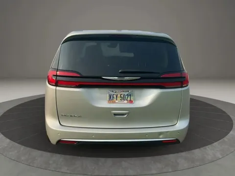 More photos of 2024 Chrysler Pacifica Touring L Van 4D at DNX Motors Altavista, VA