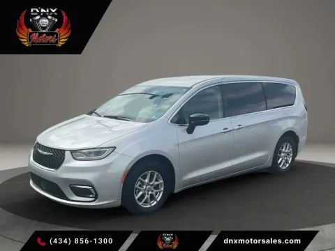 Photos of 2024 Chrysler Pacifica Touring L Van 4D for sale in Altavista, VA at DNX Motors Altavista