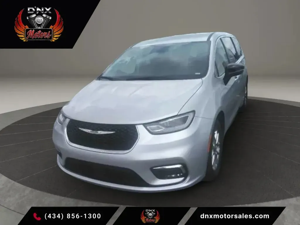 Silver 2024 Chrysler Pacifica Touring L Van 4D for sale in Altavista, VA