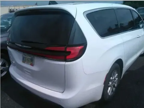 Photos of 2024 Chrysler Pacifica Touring L Van 4D for sale in Altavista, VA at DNX Motors Altavista