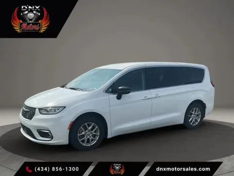 Photos of 2024 Chrysler Pacifica Touring L Van 4D for sale in Altavista, VA at DNX Motors Altavista
