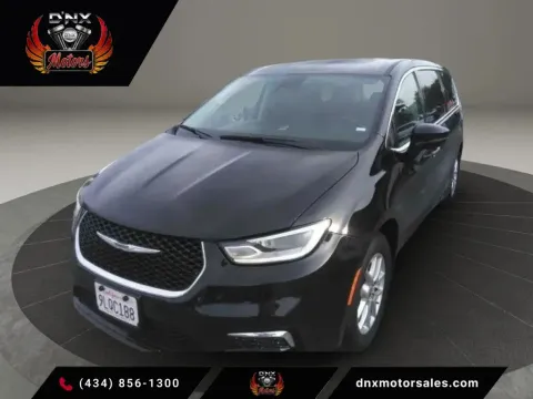 Black 2024 Chrysler Pacifica Touring L Van 4D for sale in Altavista, VA