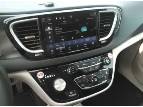 More photos of 2024 Chrysler Pacifica Touring L Van 4D at DNX Motors Altavista, VA