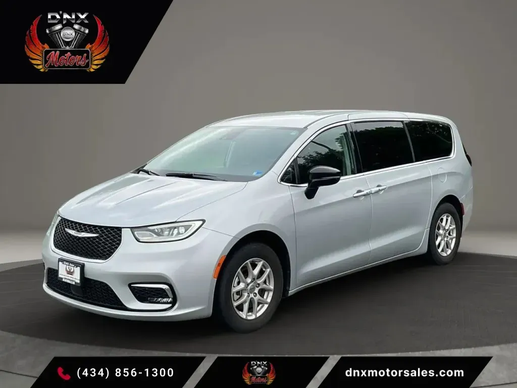 Silver 2024 Chrysler Pacifica Touring L Van 4D for sale in Altavista, VA