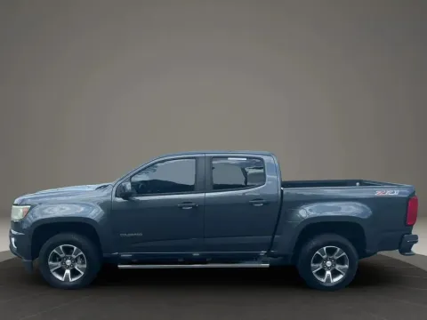 Another view of 2017 Chevrolet Colorado Crew Cab Z71 Pickup 4D 5 ft for sale in Altavista, VA at DNX Motors Altavista