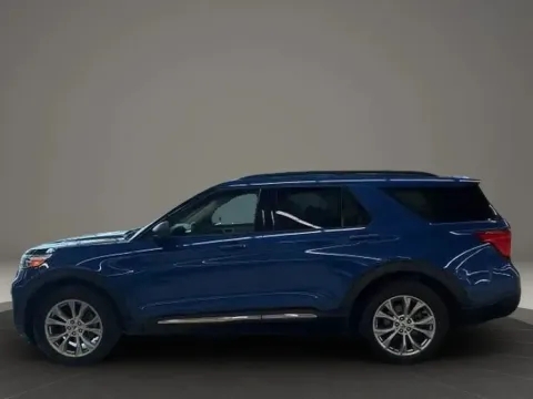 Photos of 2020 Ford Explorer XLT Sport Utility 4D for sale in Altavista, VA at DNX Motors Altavista