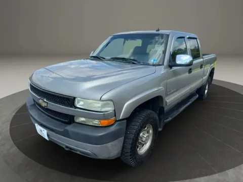 Photos of 2002 Chevrolet Silverado 2500 HD Crew Cab Short Bed for sale in Altavista, VA at DNX Motors Altavista