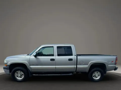 Another view of 2002 Chevrolet Silverado 2500 HD Crew Cab Short Bed for sale in Altavista, VA at DNX Motors Altavista