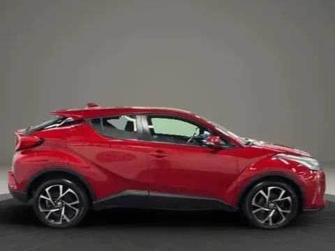 More photos of 2021 Toyota C-HR XLE Sport Utility 4D at DNX Motors Altavista, VA