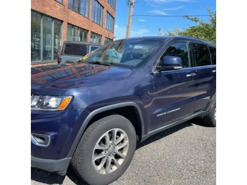 Photos of 2014 Jeep Grand Cherokee Limited Sport Utility 4D for sale in Altavista, VA at DNX Motors Altavista