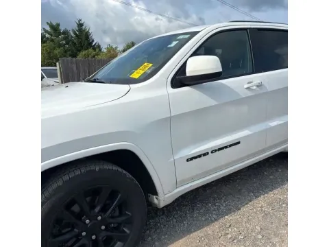 Photos of 2021 Jeep Grand Cherokee Laredo X Sport Utility 4D for sale in Altavista, VA at DNX Motors Altavista