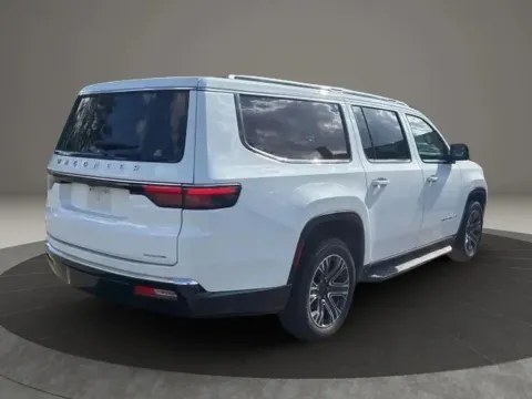 More photos of 2024 Jeep Wagoneer L Series II Sport Utility 4D at DNX Motors Altavista, VA