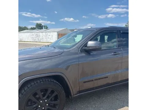 Photos of 2017 Jeep Grand Cherokee Altitude Sport Utility 4D for sale in Altavista, VA at DNX Motors Altavista