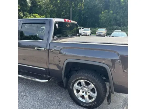 More photos of 2015 GMC Sierra 1500 Crew Cab SLT Pickup 4D 5 3/4 ft at DNX Motors Altavista, VA