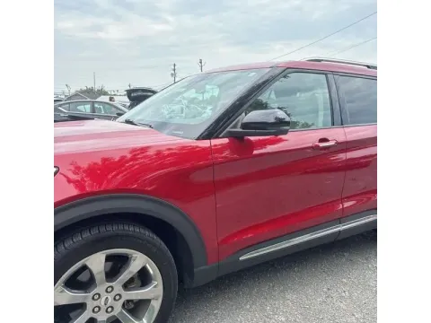 Photos of 2020 Ford Explorer Platinum Sport Utility 4D for sale in Altavista, VA at DNX Motors Altavista