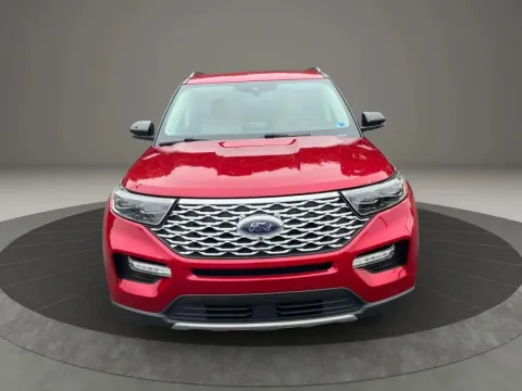 Photos of 2020 Ford Explorer Platinum Sport Utility 4D for sale in Altavista, VA at DNX Motors Altavista