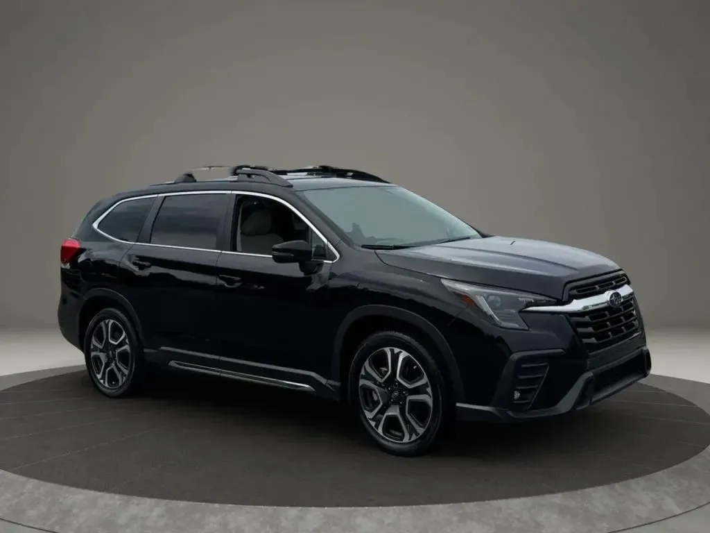 2023 Subaru Ascent Limited - Photo 7