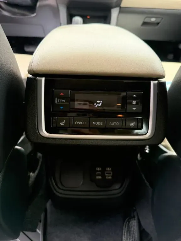2023 Subaru Ascent Limited - Photo 34