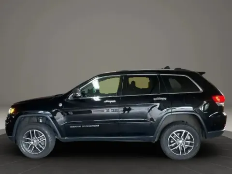 Photos of 2018 Jeep Grand Cherokee Limited Sport Utility 4D for sale in Altavista, VA at DNX Motors Altavista