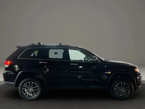 More photos of 2018 Jeep Grand Cherokee Limited Sport Utility 4D at DNX Motors Altavista, VA