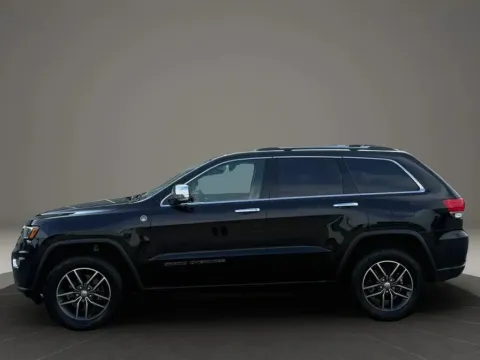 Photos of 2018 Jeep Grand Cherokee Limited Sport Utility 4D for sale in Altavista, VA at DNX Motors Altavista