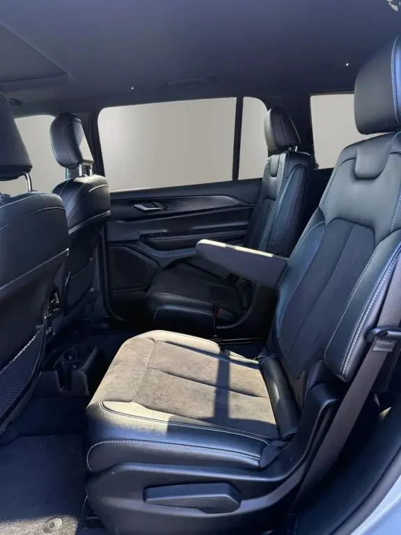 2024 Jeep Grand Cherokee L Altitude - Photo 31