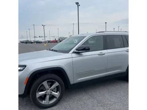 Photos of 2021 Jeep Grand Cherokee L Limited Sport Utility 4D for sale in Altavista, VA at DNX Motors Altavista