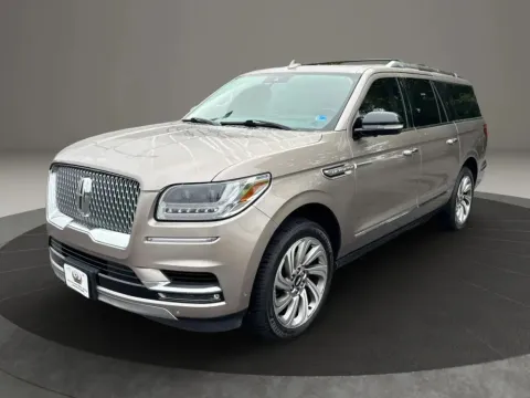 Photos of 2019 Lincoln Navigator L Reserve Sport Utility 4D for sale in Altavista, VA at DNX Motors Altavista