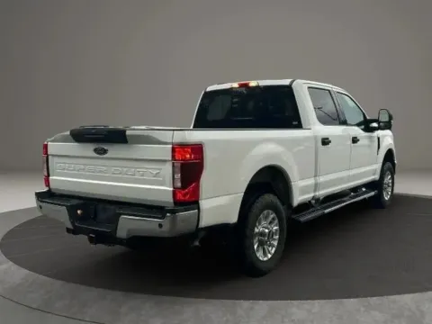 More photos of 2021 Ford F250 Super Duty Crew Cab XLT Pickup 4D 6 3/4 ft at DNX Motors Altavista, VA