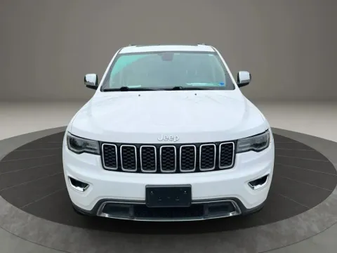 Photos of 2017 Jeep Grand Cherokee Limited Sport Utility 4D for sale in Altavista, VA at DNX Motors Altavista
