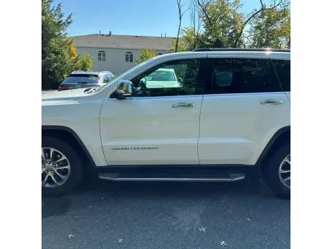 Another view of 2016 Jeep Grand Cherokee Limited Sport Utility 4D for sale in Altavista, VA at DNX Motors Altavista