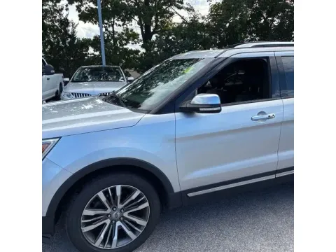 Photos of 2017 Ford Explorer Platinum Sport Utility 4D for sale in Altavista, VA at DNX Motors Altavista