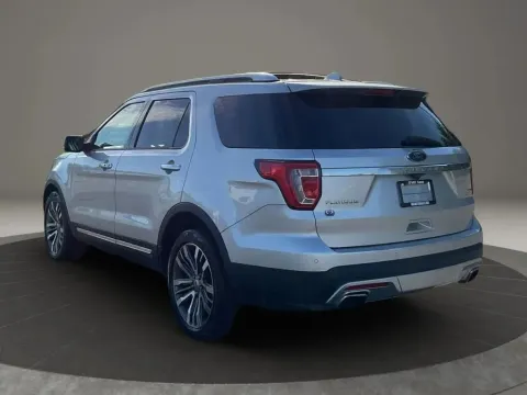 Another view of 2017 Ford Explorer Platinum Sport Utility 4D for sale in Altavista, VA at DNX Motors Altavista
