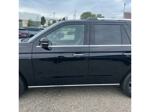 Another view of 2020 Ford Expedition Limited Sport Utility 4D for sale in Altavista, VA at DNX Motors Altavista