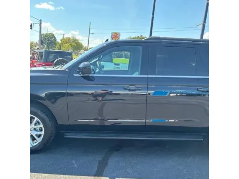 Another view of 2020 Ford Expedition MAX XLT Sport Utility 4D for sale in Altavista, VA at DNX Motors Altavista