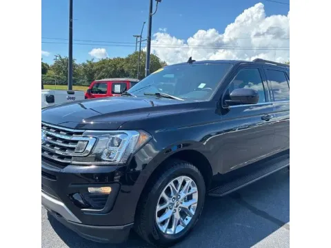 Photos of 2020 Ford Expedition MAX XLT Sport Utility 4D for sale in Altavista, VA at DNX Motors Altavista