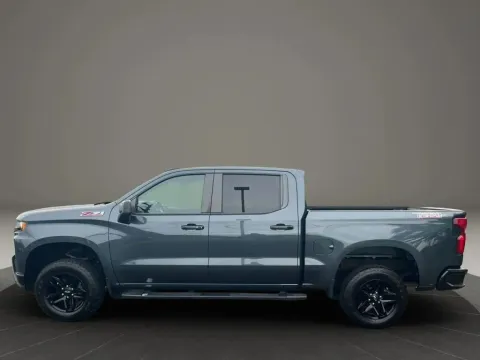 Another view of 2020 Chevrolet Silverado 1500 Crew Cab LT Trail Boss Pickup 4D 5 3/4 ft for sale in Altavista, VA at DNX Motors Altavista