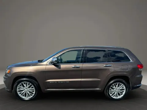 Another view of 2018 Jeep Grand Cherokee Summit Sport Utility 4D for sale in Altavista, VA at DNX Motors Altavista