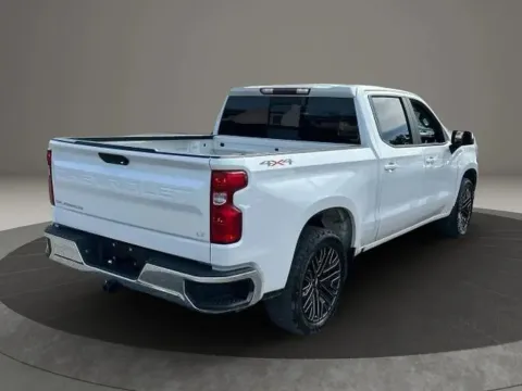 More photos of 2019 Chevrolet Silverado 1500 Crew Cab LT Pickup 4D 5 3/4 ft at DNX Motors Altavista, VA