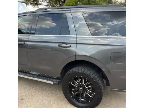 More photos of 2019 Ford Expedition XLT Sport Utility 4D at DNX Motors Altavista, VA