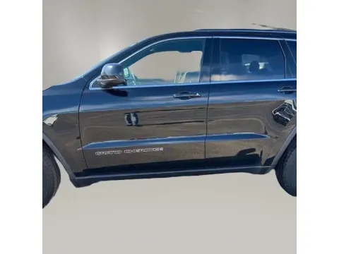 Another view of 2018 Jeep Grand Cherokee Laredo Sport Utility 4D for sale in Altavista, VA at DNX Motors Altavista