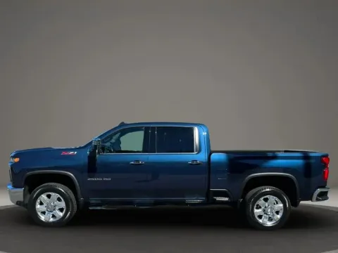 Another view of 2020 Chevrolet Silverado 2500 HD Crew Cab LTZ Pickup 4D 6 1/2 ft for sale in Altavista, VA at DNX Motors Altavista